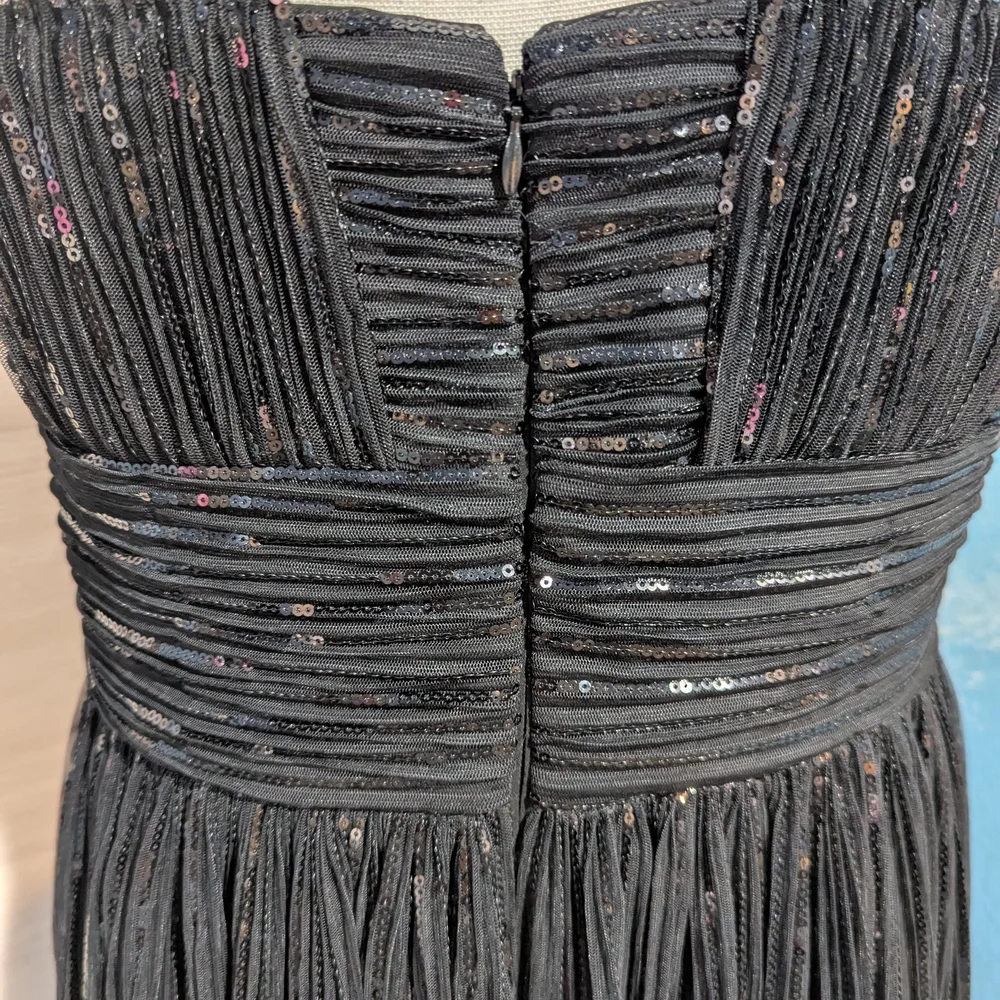 Halston Elegant Black Evening Dress - Picture 9 of 14